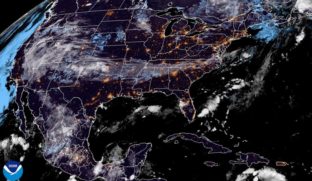 ¡CRUZA UNA ONDITA Y TRAE LLUVIAS, RAYOS Y UN PAR DE TRUENOS! - *"FERNANDO" DE UN LADO Y "JULIETTE" DEL OTRO