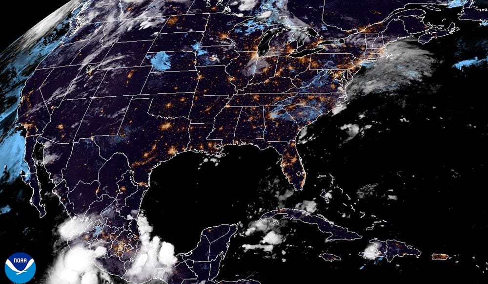 ¡... Y EN SEPTIEMBRE LLOVERÁ MÁS! - *CICLÓN FRENTE A GUERRERO, SERÁ "IVO"