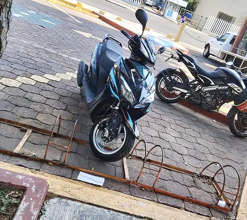 ¡ROBAN MOTO A TRABAJADORA EN PLAZA MOCAMBO!