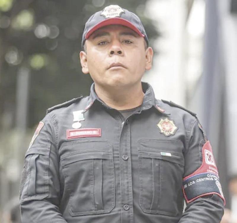 ¡EN 2015 DEVOLVIÓ 42 MIL PESOS, AHORA AYUDÓ A ABUELITA TRAS EXPLOSIÓN EN PUENTE LA CONCORDIA!