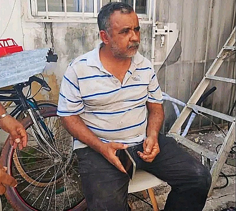 ¡TÉCNICO EN CLIMAS SE CAYÓ DE LA ESCALERA!