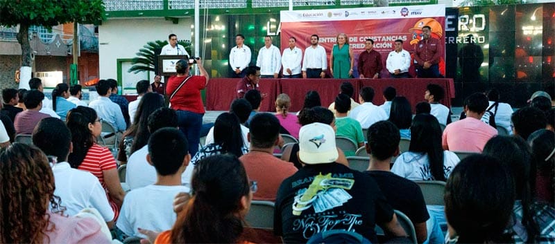 ¡PUROS GENIOS EN EL TEC DE ALVARADO!