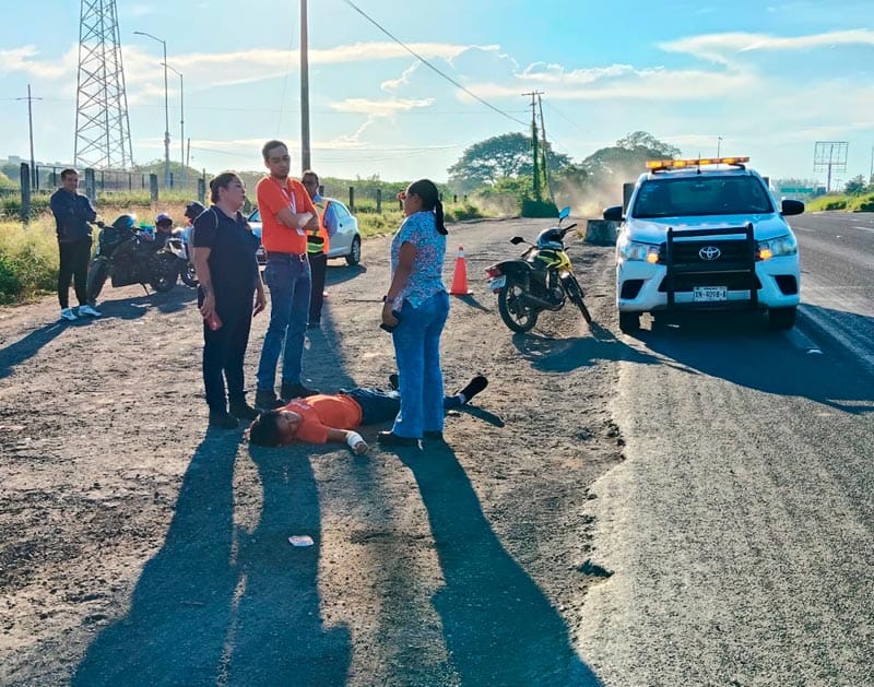 ¡MOTOCICLISTA HERIDO POR DERRAPÓN EN LA AUTOPISTA!