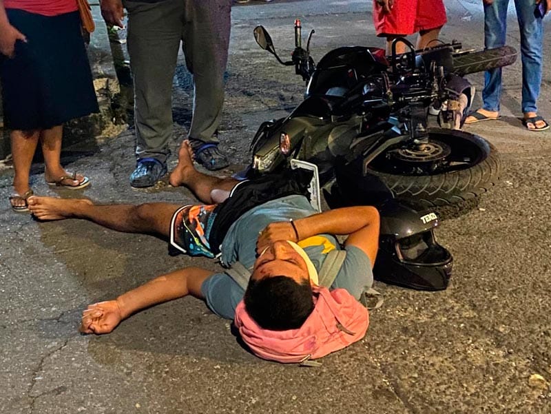 ¡“JINETE DE ACERO” SALIÓ VOLANDO EN ENCONTRONAZO!