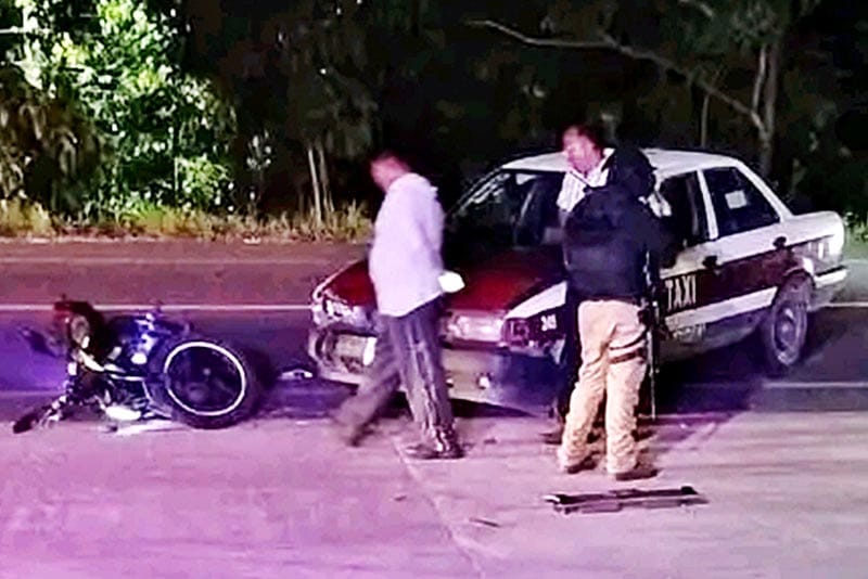 ¡MUERE JOVEN MOTOCICLISTA QUE CHOCÓ CONTRA TAXISTA!
