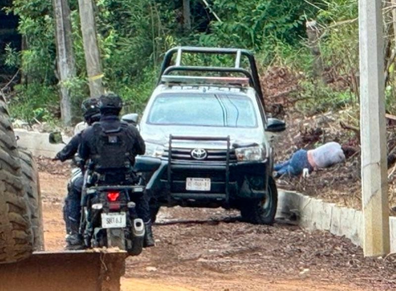¡DAMAS EJECUTADAS CON EL TIRO DE GRACIA! - FUERON HALLADAS EN EL ACCESO A GEO VILLAS DEL REAL DE COATZINTLA