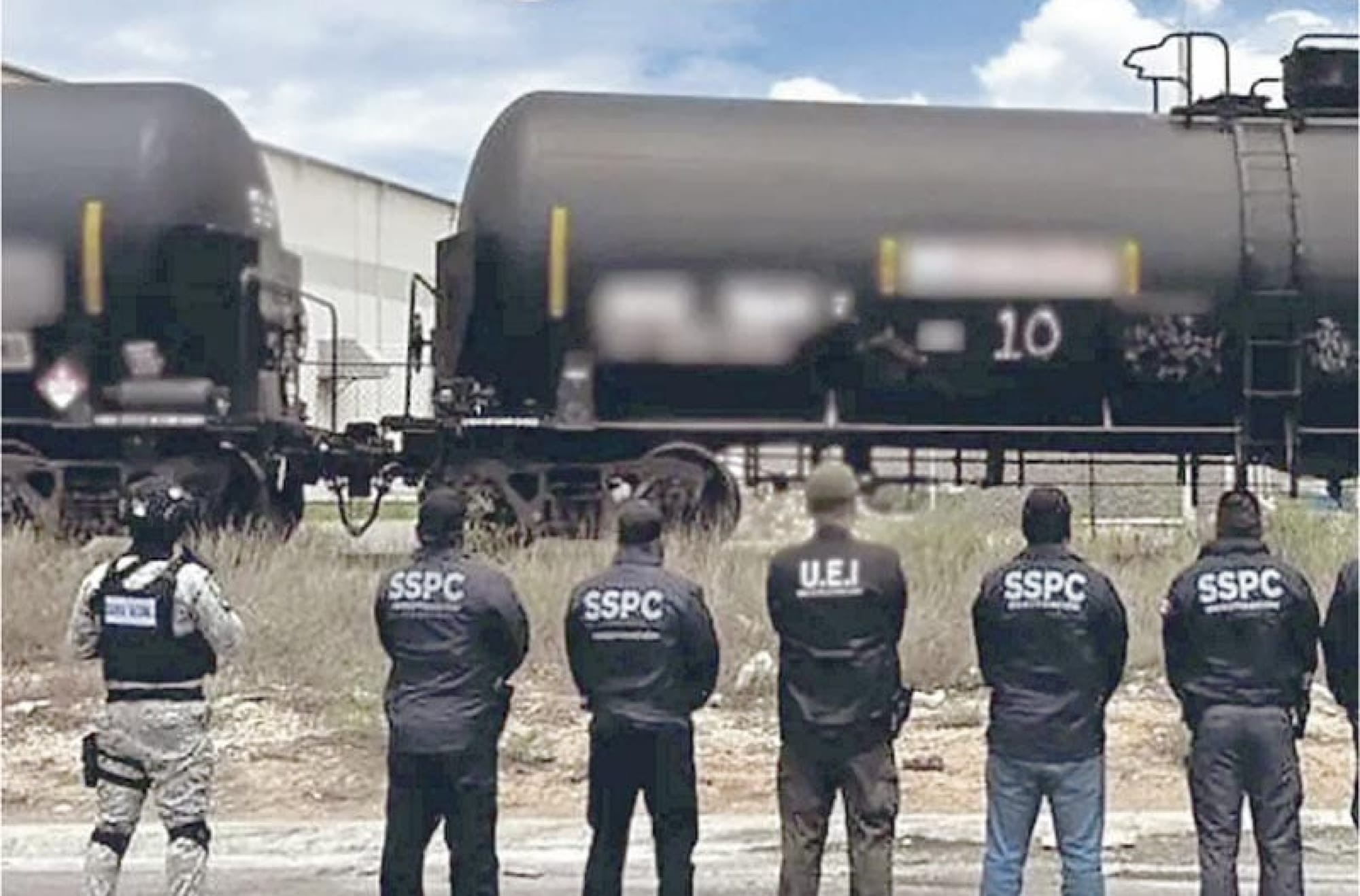 ¡INVESTIGAN A MILITARES Y GN POR HUACHICOL EN FERROTANQUES!