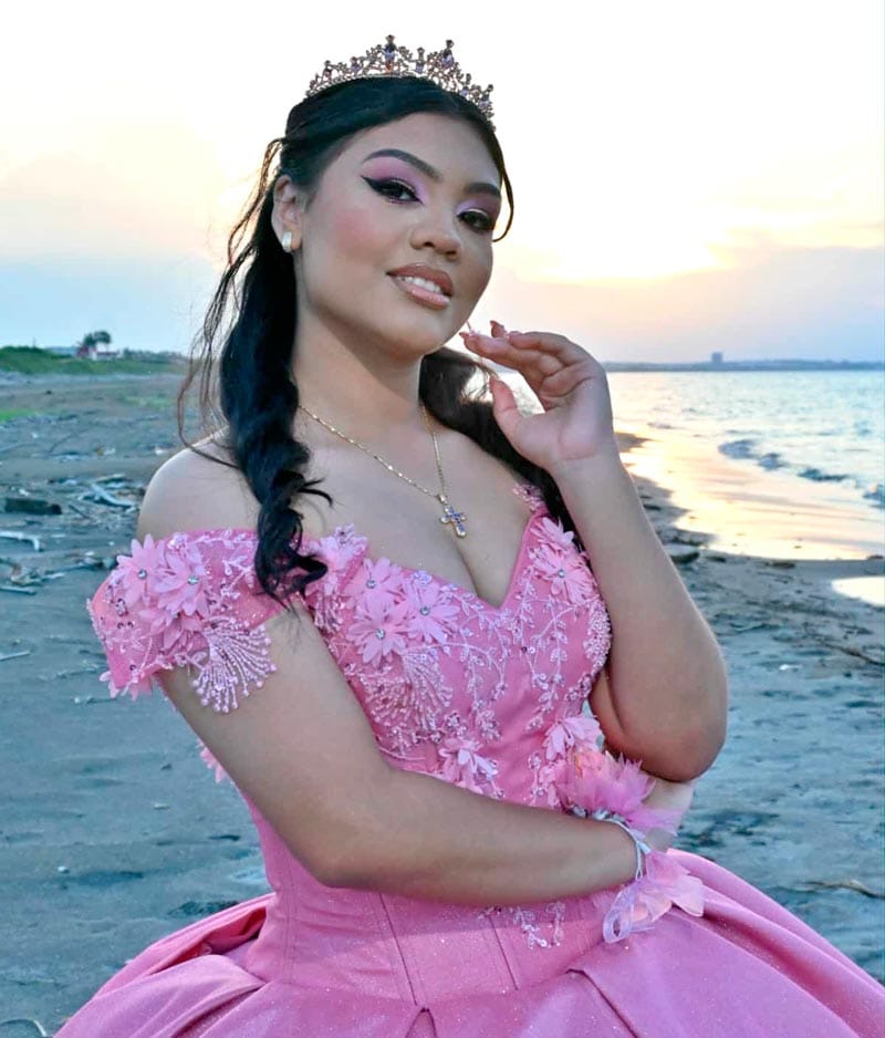 “¡FELICES, 15 PRIMAVERAS DE CARLA!”