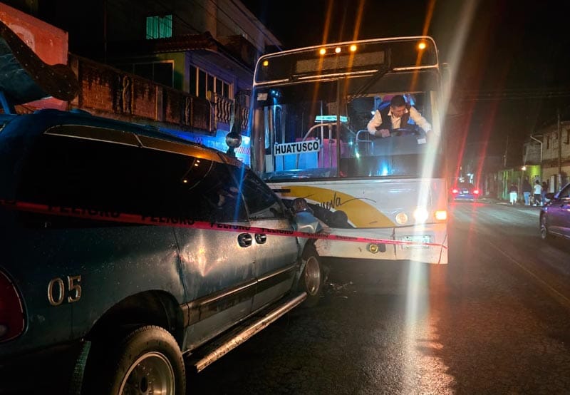 ¡DEJA 16 HERIDOS ENCONTRONAZO EN LA CARRETERA!