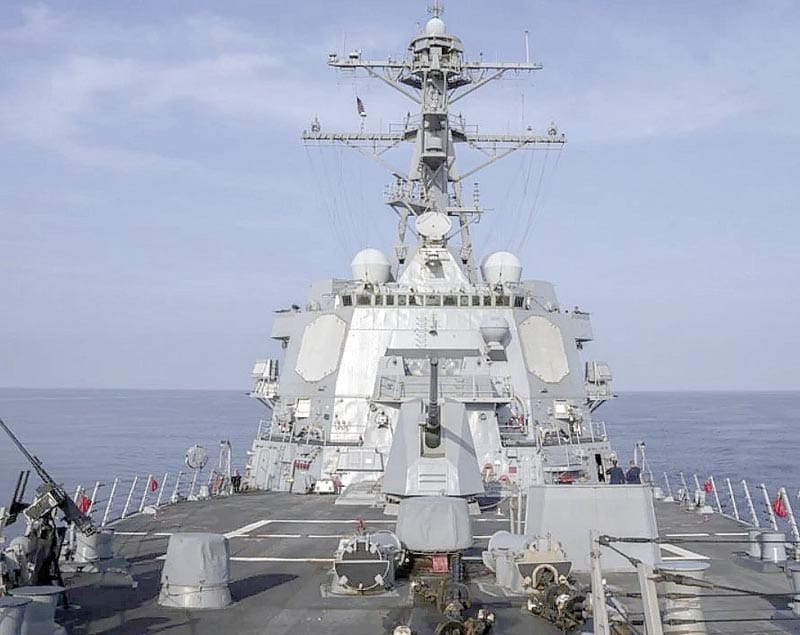 ¡VENEZUELA DENUNCIA QUE MARINES DE EU ASALTARON EMBARCACIÓN DE PESCADORES EN EL CARIBE!