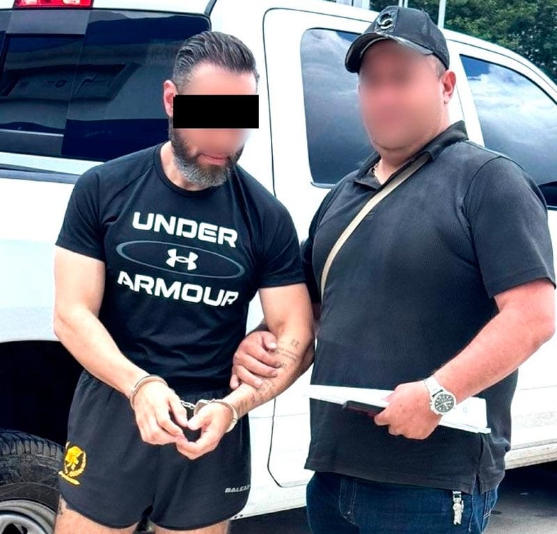 ¡DETIENEN A INSTRUCTOR DE GYM POR PEDERASTIA!
