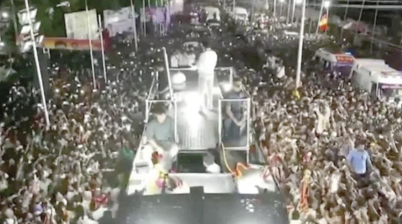 ¡ESTAMPIDA EN MITIN DEL ACTOR Y POLÍTICO VIJAY DEJA 36 MUERTOS Y 40 HERIDOS EN LA INDIA!