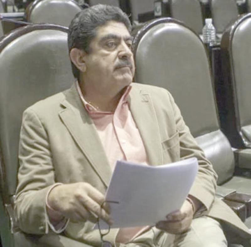 ¡MANUEL ESPINO SUFRE DERRAME CEREBRAL!