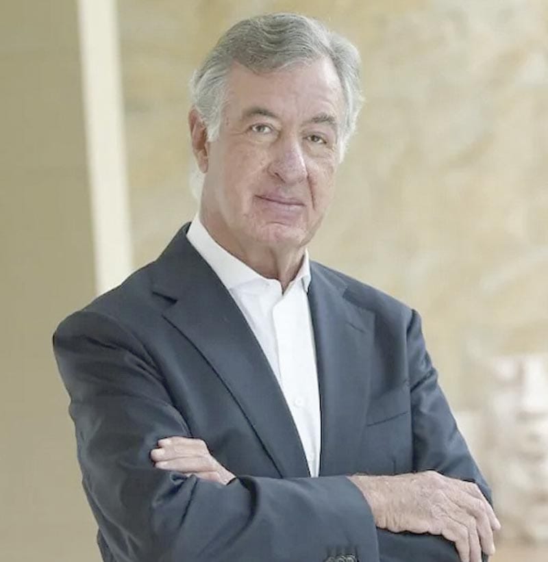 ¡ADQUIERE CHICO PARDO 25% DE BANAMEX!