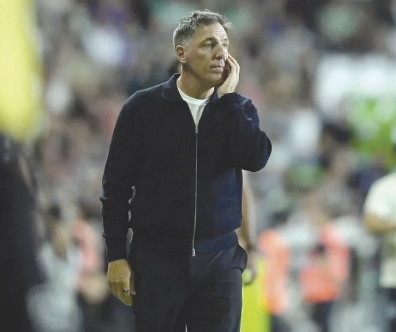 ¡ACEPTA LEÓN RENUNCIA DE EDUARDO BERIZZO!