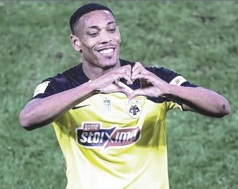 ¡FRANCES ANTHONY MARTIAL, A PUNTO DE SER RAYADO!