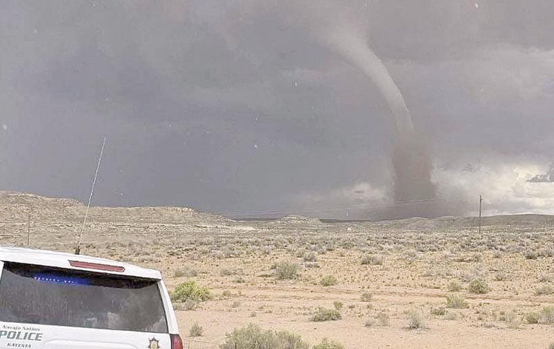 ¡TORNADOS DESTRUYEN RESIDENCIAS EN EL SURESTE DE UTAH!