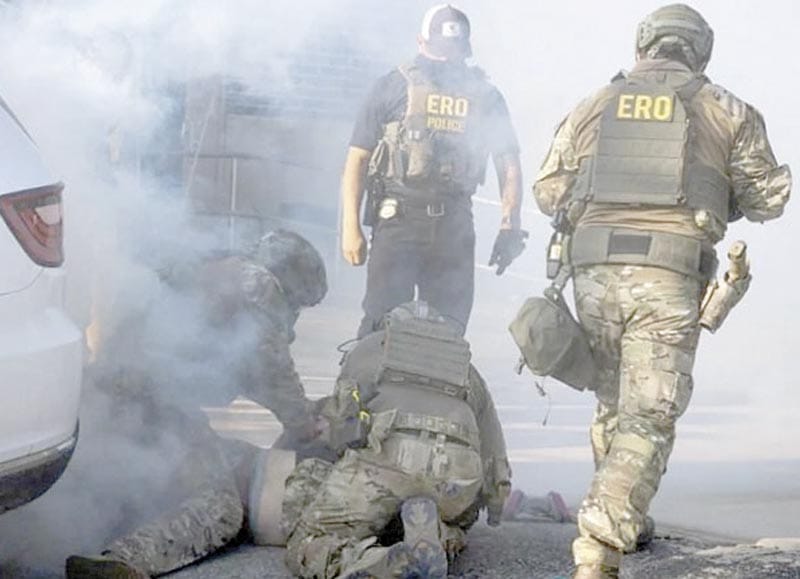 ¡USA ICE GAS LACRIMÓGENO EN PROTESTA EN CHICAGO!