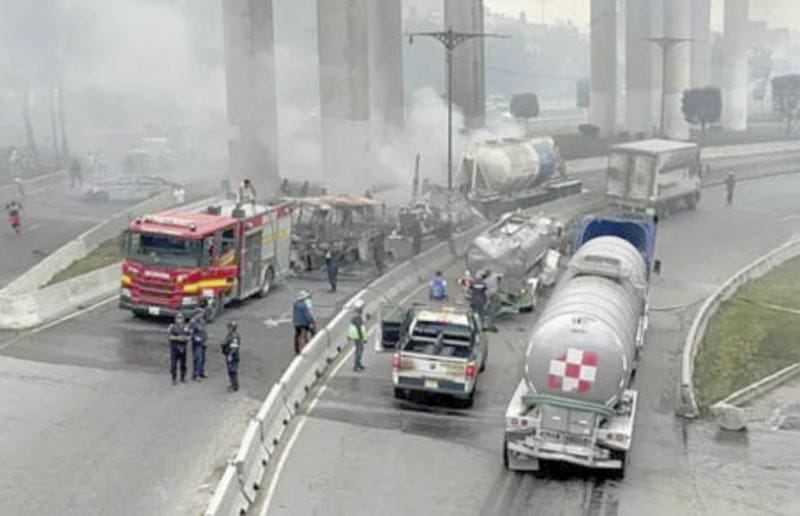 ¡YA SON 13! - *Los fallecidos por explosión de pipa de gas en el puente La Concordia de Iztapalapa