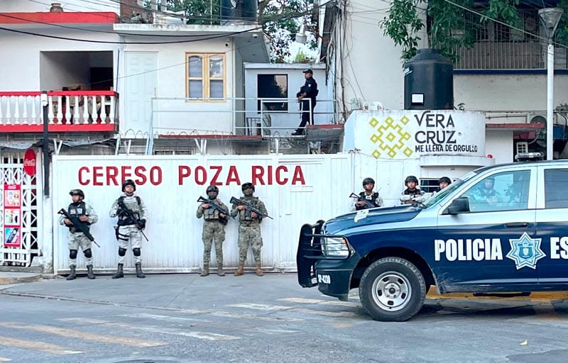 ¡ASEGURAN 85 PUNTAS EN REQUISA EN EL PENAL DE POZA RICA! - INGRESÓ MARINA, GN, EJÉRCITO MEXICANO Y BINOMIOS K9