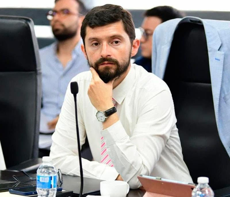 ¡ESCÁNDALO EN EL OPLE! - RENUNCIA CONSEJERO