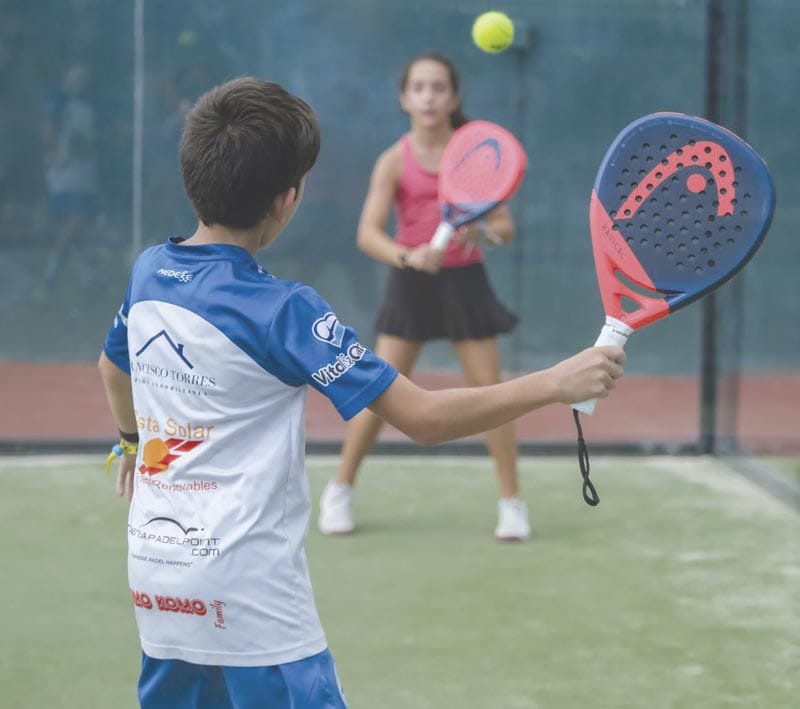 ¡INVITAN A LA ACADEMIA DE PÁDEL INFANTIL EN PP!