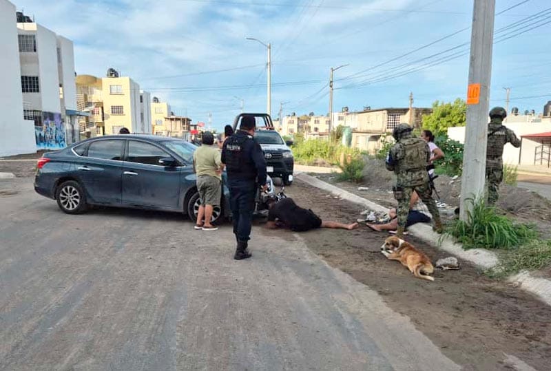 ¡PAREJA EN MOTOCICLETA LESIONADA EN ‘TORTAZO’!