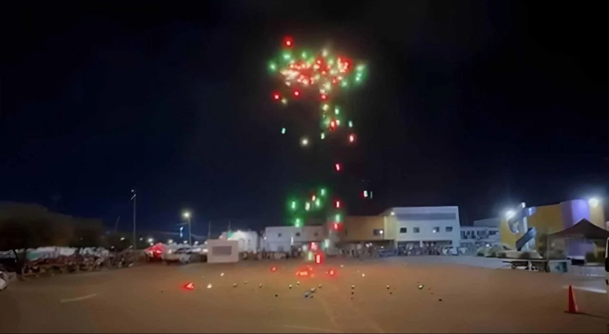 ¡DRONES CHOCAN DURANTE EL GRITO DE INDEPENDENCIA!