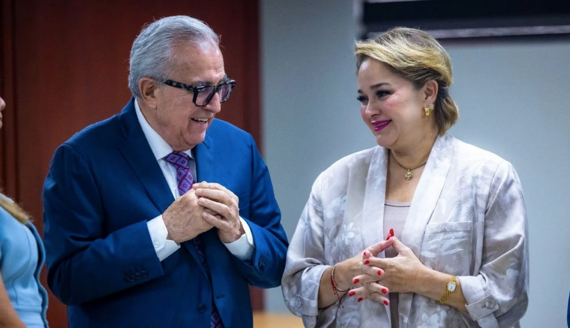 ¡“VIVIMOS EN CULIACÁN”, DICE ENEYDA ROCHA TRAS ATAQUE ARMADO CONTRA VEHÍCULO EN EL QUE IBA SU HIJA!