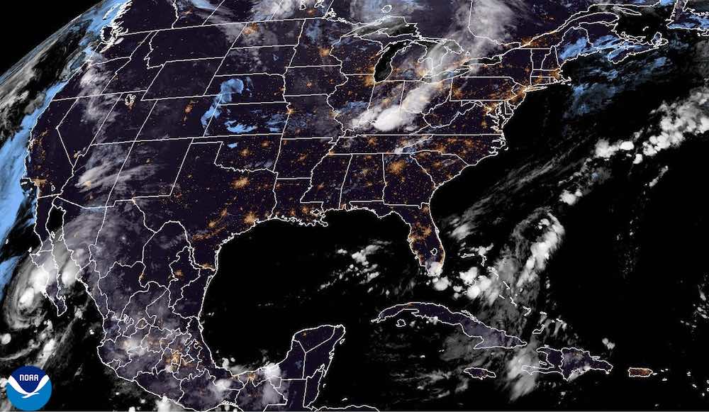 ¡HURACÁN “LORENA” LE DA A BAJA CALIFORNIA! - *CIRRUS Y BOCHORNO EN EL DIA, CON LLUVIAS EN LA NOCHE