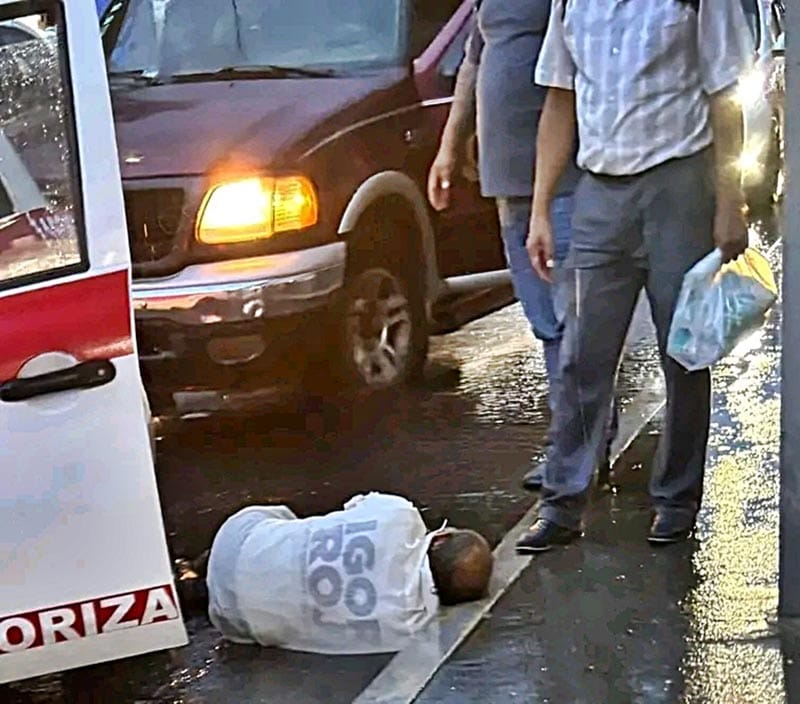 ¡ABUELITO TERMINA LA PARRANDA EN EL HOSPITAL!