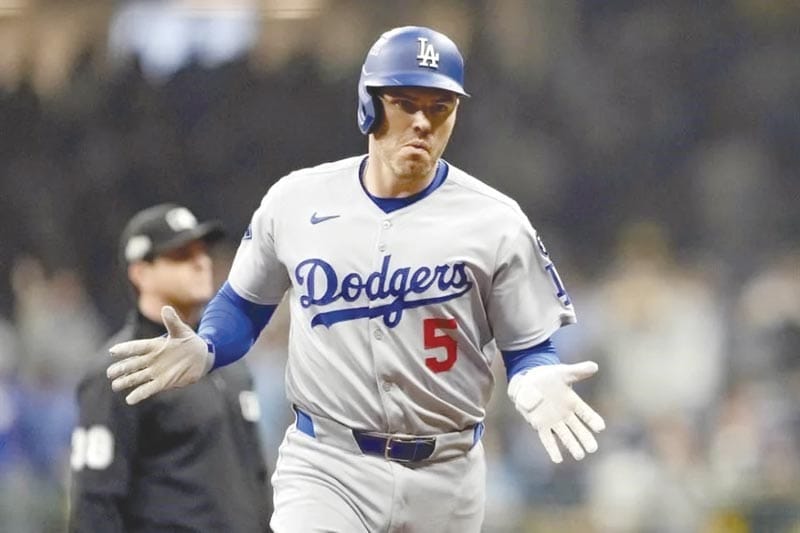 ¡UNA HISTORIA LLAMADA BÉISBOL! | MARINEROS CON MEDIO BOLETO - Octubre no perdona. Octubre reclama héroes. Y en esta danza de batazos, nervios y gloria, Jorge Polanco empieza a escribir su propio capítulo dorado…