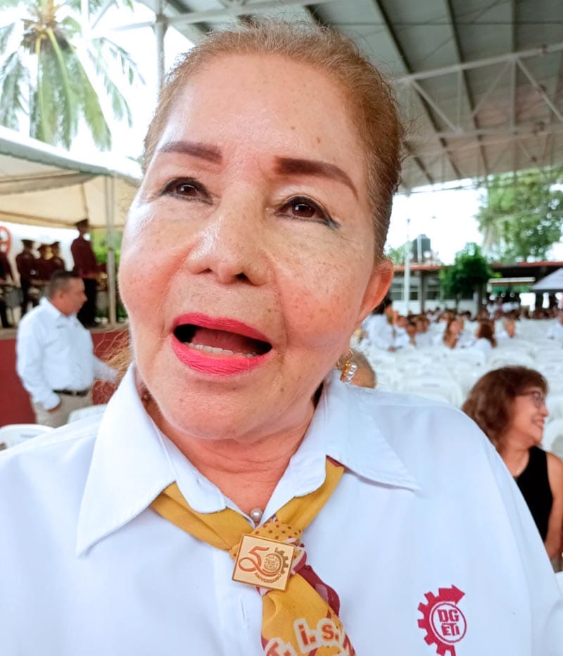 ¡50 AÑOS DE SERVICIO!