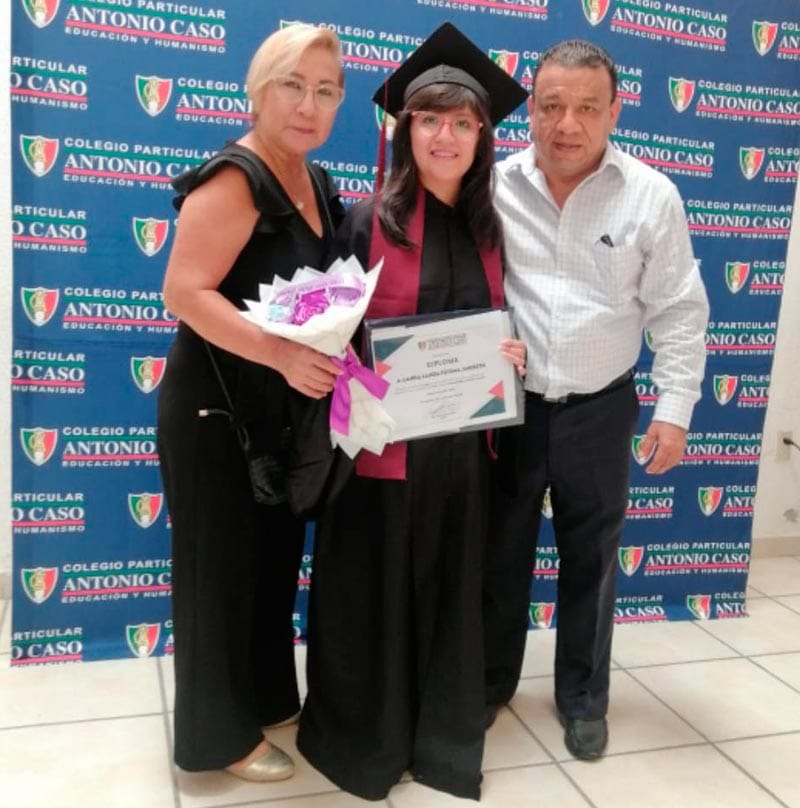 TERMINÓ SUS ESTUDIOS DE BACHILLERATO FÁTIMA JANISETH LANDA LANDA