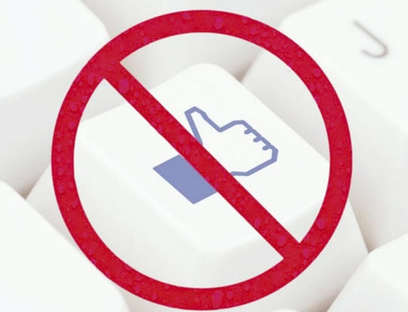 ¡ELIMINAN PÁGINA DE FACEBOOK QUE RASTREABA PRESENCIA DE ICE EN CHICAGO A PETICIÓN DEL GOBIERNO!