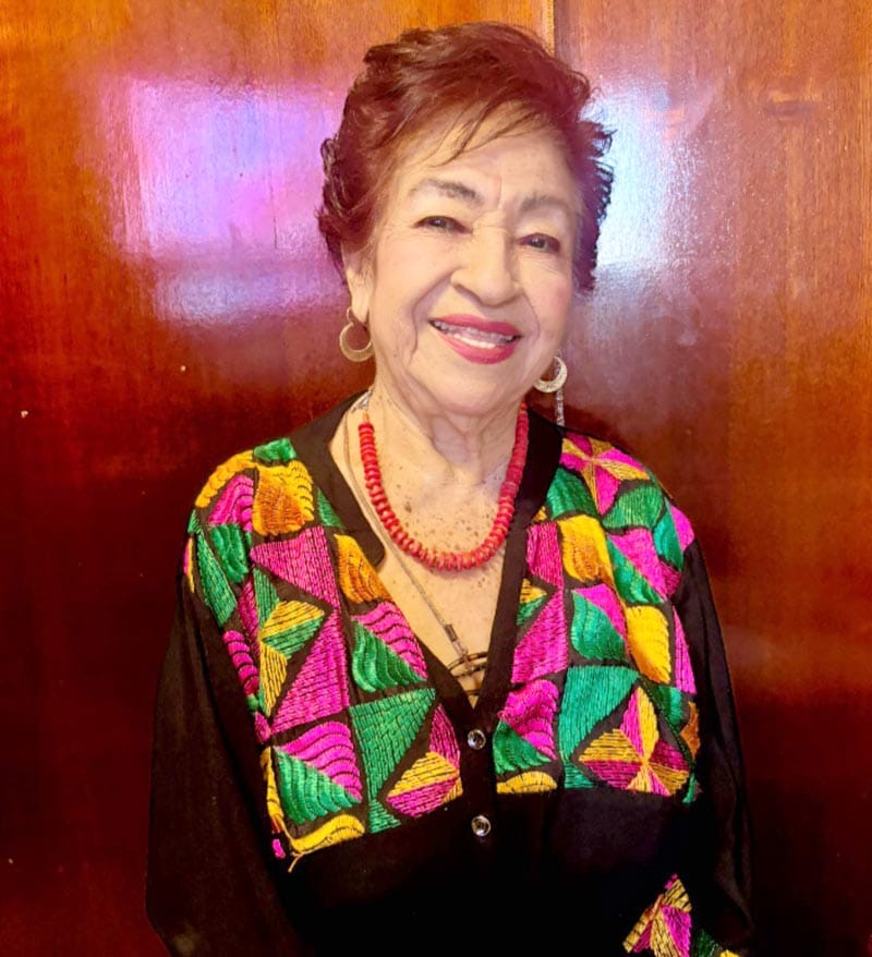 FELIZ CUMPLEAÑOS CHICA