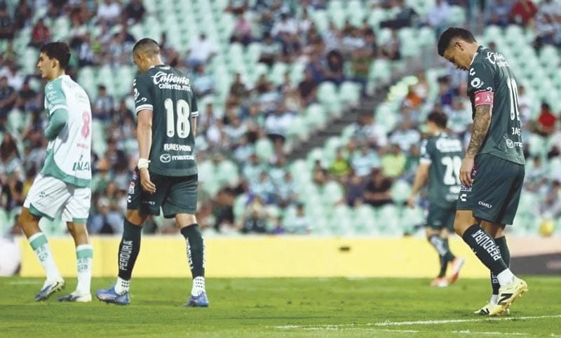 ¡SANTOS VENCE A UN MANSO LEÓN Y SE ACERCA AL PLAY-IN!