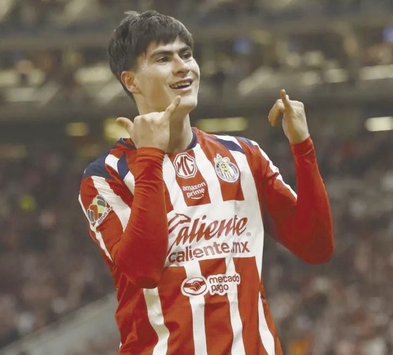 ¡CON HAT-TRICK DE “HORMIGA” GANA CHIVAS EL CLÁSICO ANTE ATLAS!