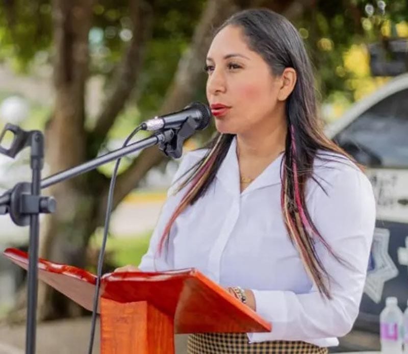 ¡ATENTADO CONTRA ALCALDESA DE ACAYUCAN! - OTRO...