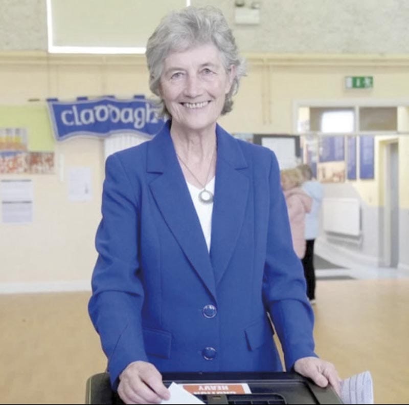 ¡LA ABANDERADA DE LA IZQUIERDA, CATHERINE CONNOLLY SERÁ NUEVA PRESIDENTA DE IRLANDA!