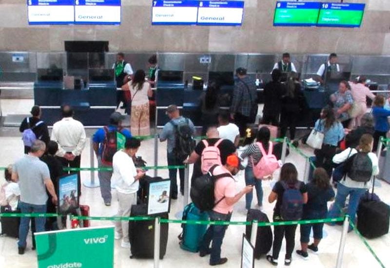 ¡SE DESCONCHFLA OTRO AVIÓN!