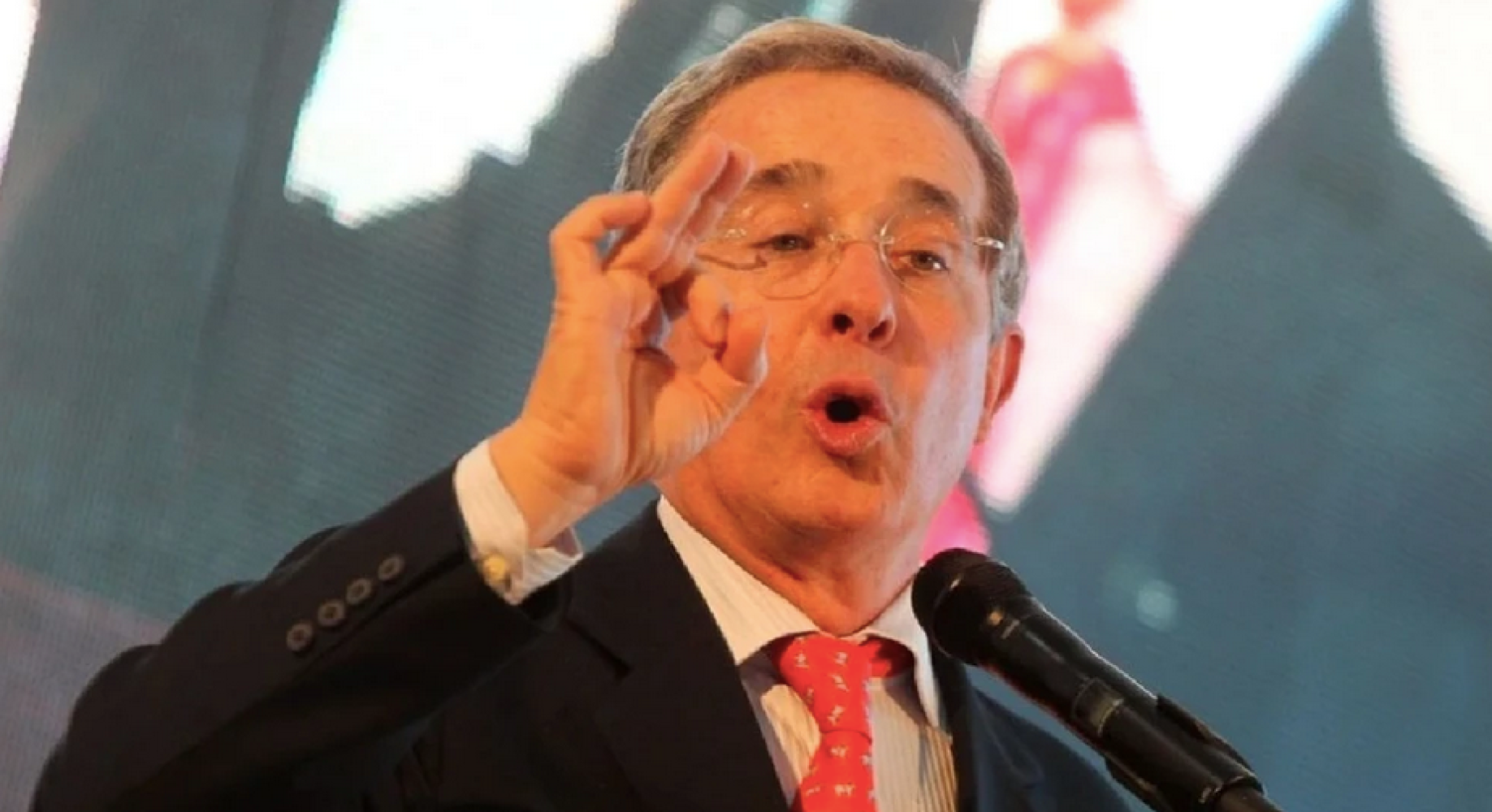 ¡EL TRIBUNAL REVOCA LA SENTENCIA CONTRA EXPRESIDENTE ÁLVARO URIBE!