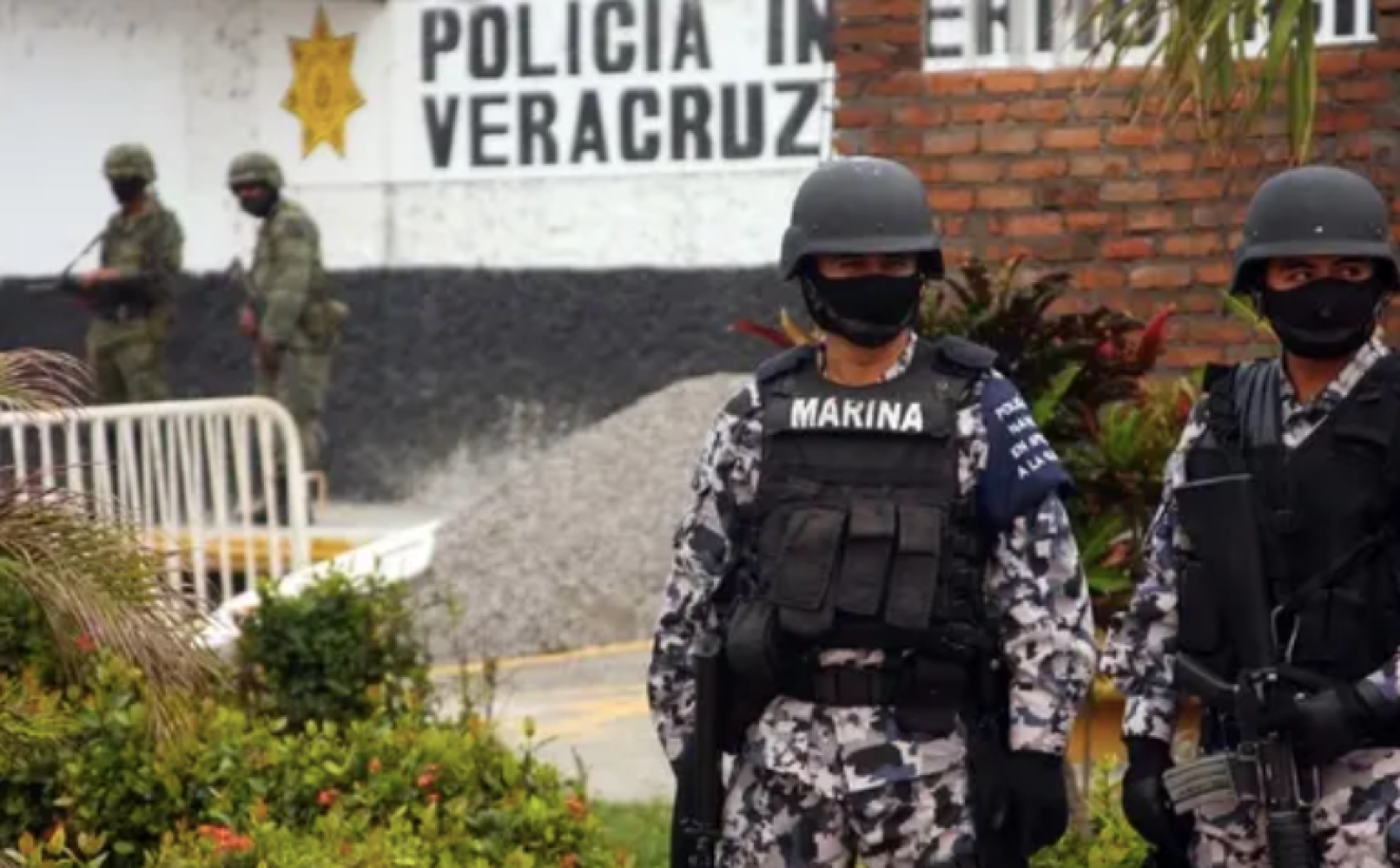 ¡“RATA” ATRACA A DAMA AFUERA DE PLAZA PORTAL!