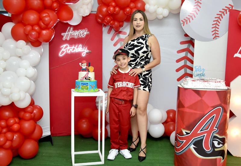 LEONARDO CUMPLIÓ 8 AÑITOS