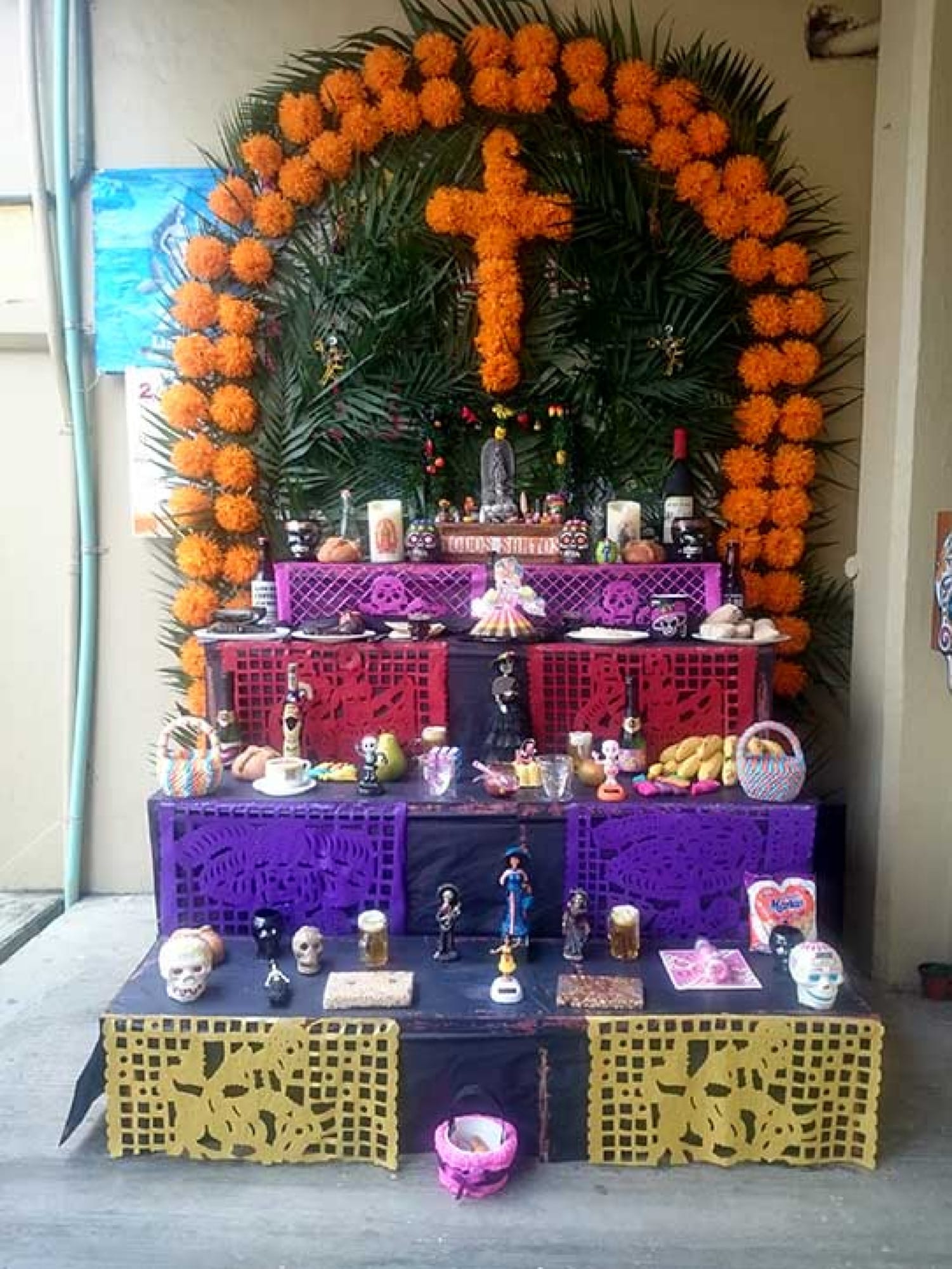 ¡QUE SIGA LA TRADICIÓN DE LOS ALTARES!