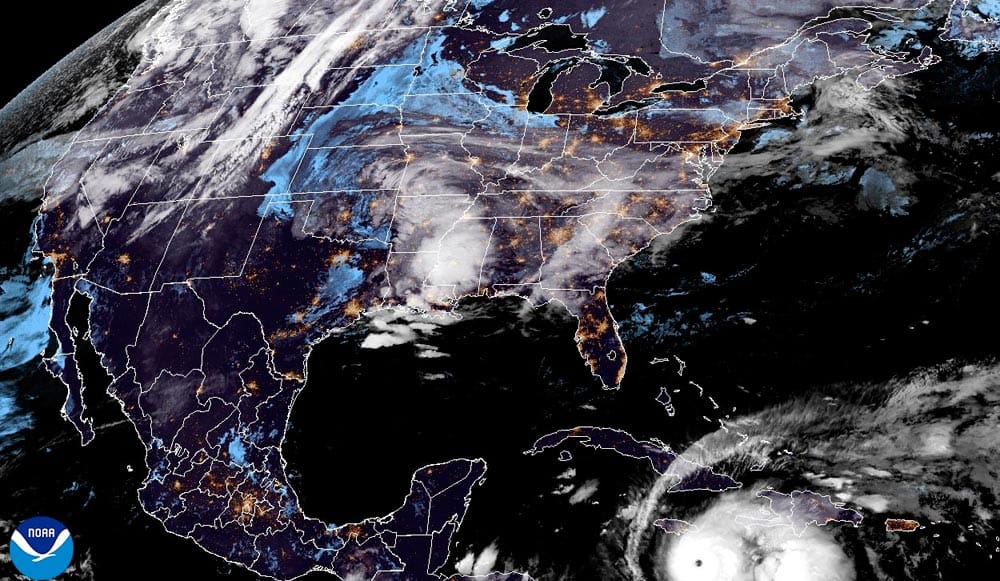 >"MELISSA" ARRASA CON LAS ANTILLAS MAYORES< - UN DOMINGO CON BOCHORNO, BRUMA Y SOPLANDO DEL ESTE.