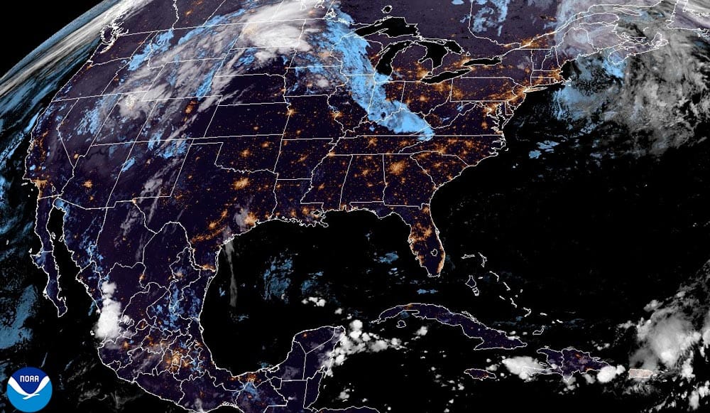 ¡ROLANDO EL ESTE CON BOCHORNITO! - *SE DESINFLÓ "LORENZO" A MEDIO ATLÁNTICO.