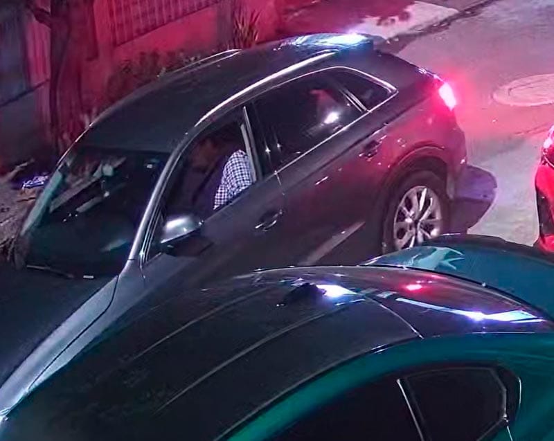 ¡LE PEGA “ARRIMÓN” A VEHÍCULO ESTACIONADO EN PLAYA LINDA!