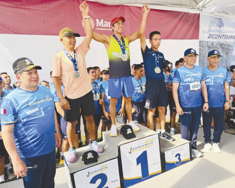 ¡CARRERA DEPORTIVA DE ANIVERSARIO EN LA MARINA!