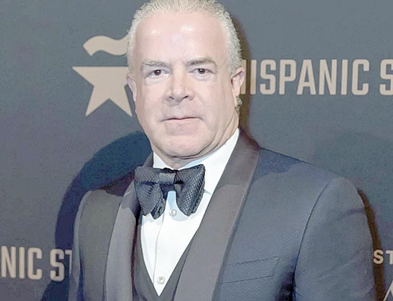 ¡ACUSAN A RAÚL ROCHA, DUEÑO DE MISS UNIVERSO!